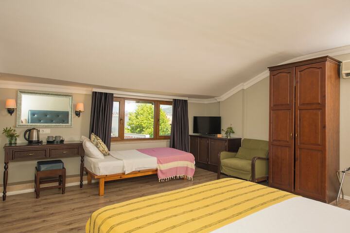 Room 25 of 60