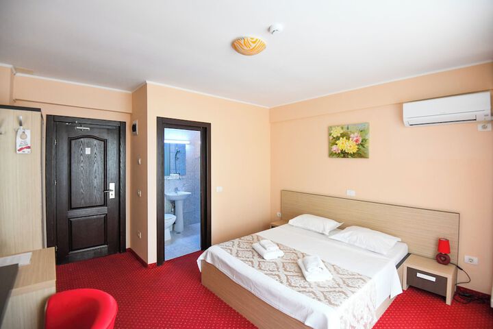 Room 6 of 23