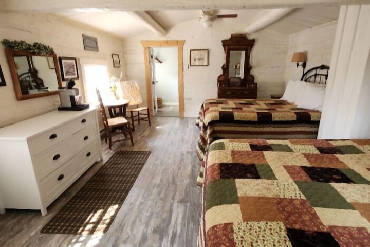 Room 15 of 29