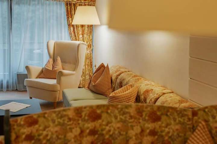 Room 10 of 22