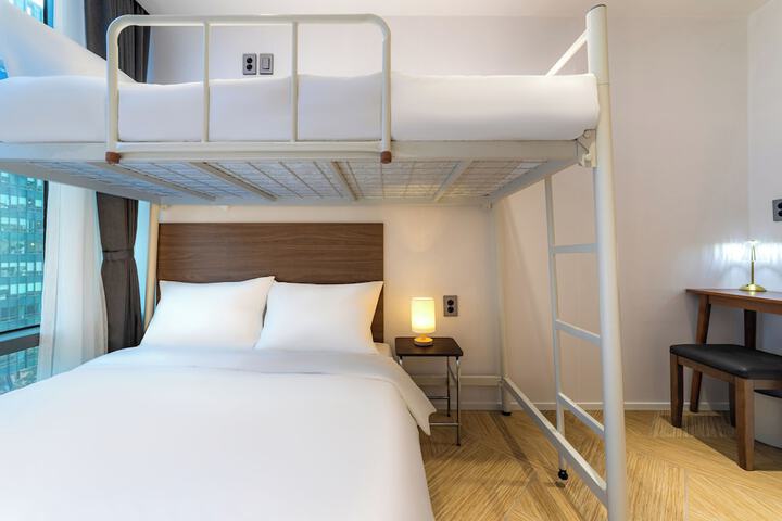 Room 70 of 130