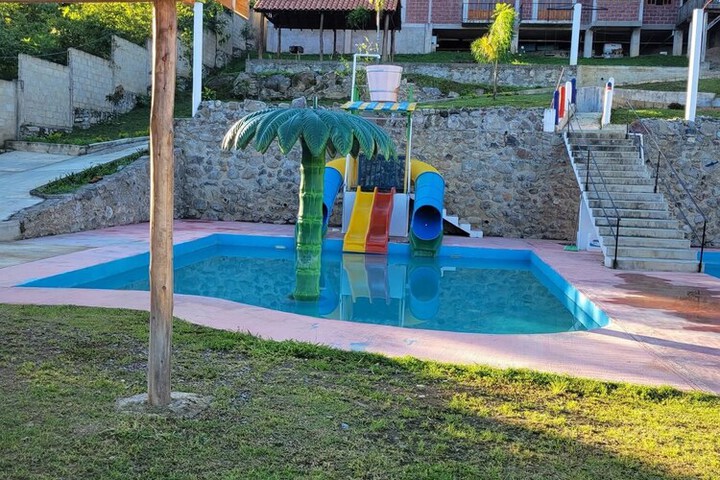 Pool 5 of 21
