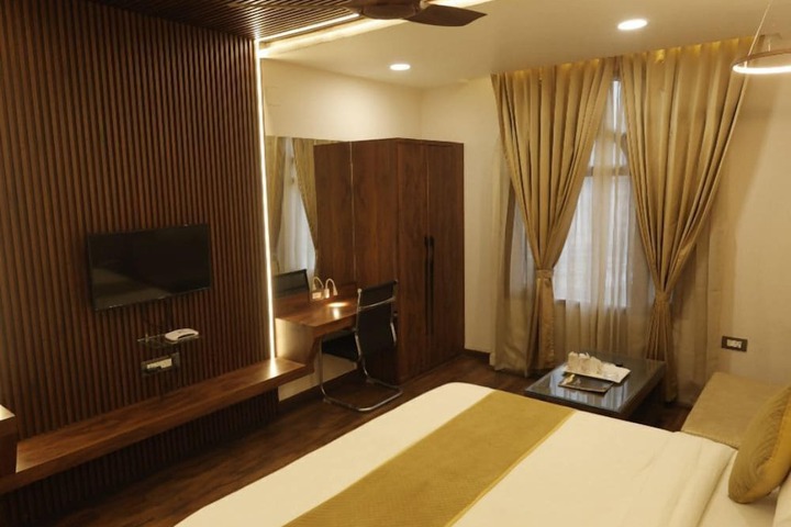 Room 18 of 29