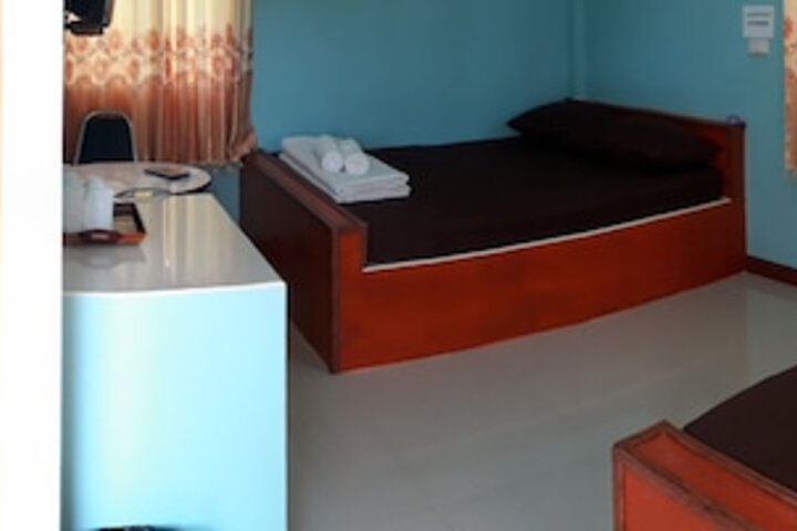 Room 6 of 49