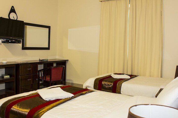Room 2 of 16
