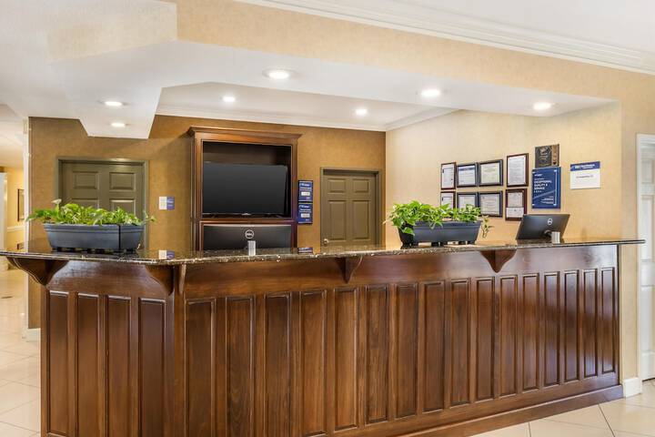 Hotel Interior 4 of 49