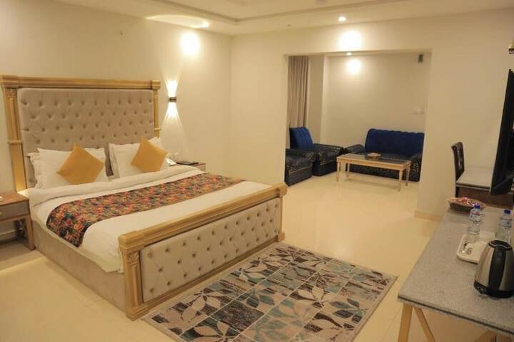 Room 27 of 50