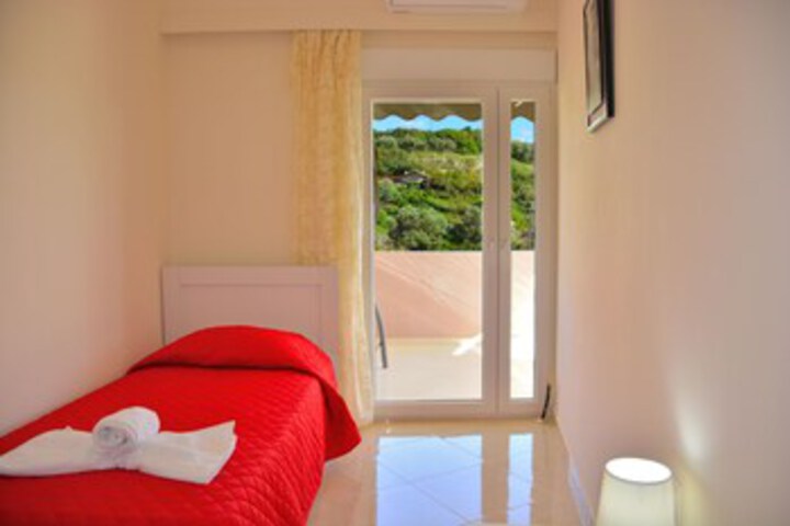 Room 14 of 29