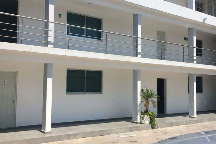 Hotel Exterior 21 of 21