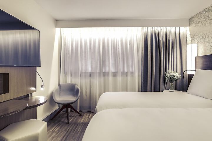 Room 15 of 52