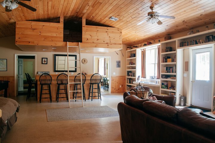 Room 30 of 44