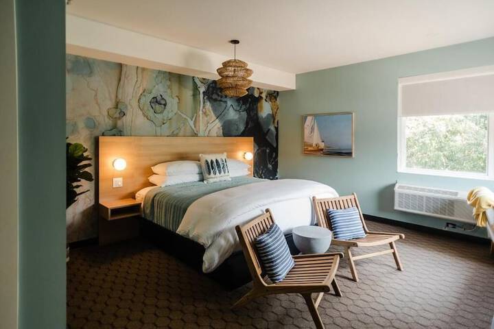 Room 2 of 39