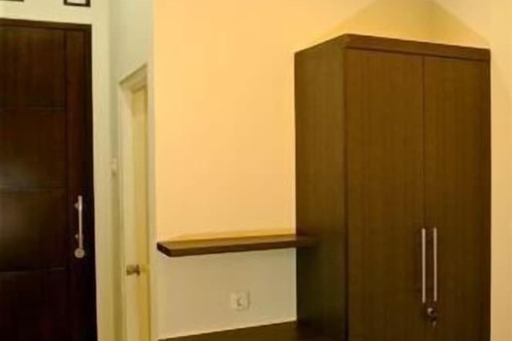 Room 7 of 15