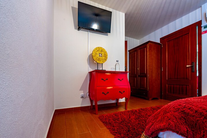 Room 44 of 123