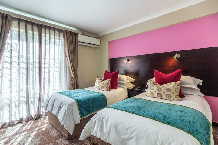 Room 10 of 42