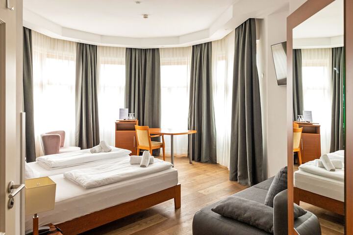 Room 34 of 50