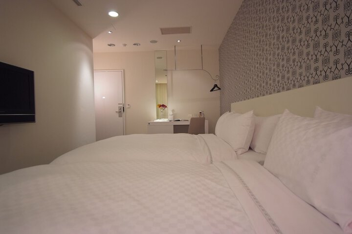 Room 25 of 50