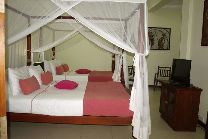 Room 25 of 25