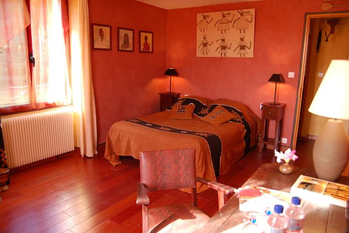 Room 9 of 23