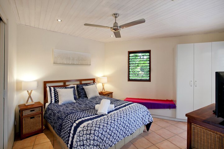 Room 3 of 52