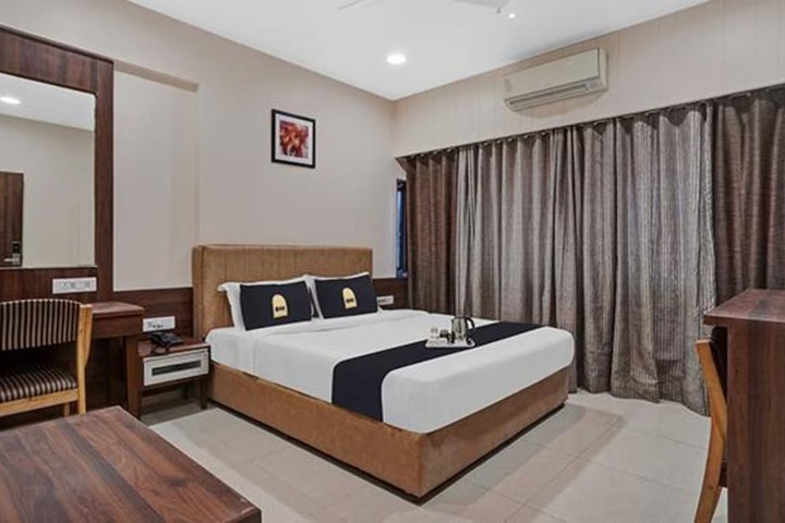 Room 9 of 26