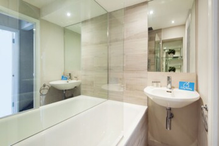 Room 2 of 20