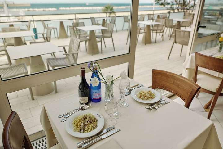 Dining Photos