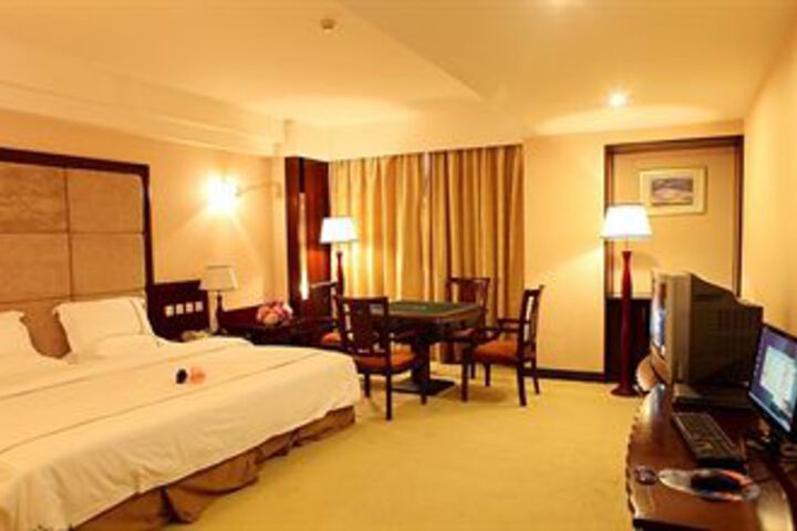 Room 12 of 27