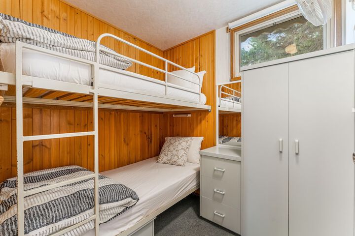 Room 31 of 211