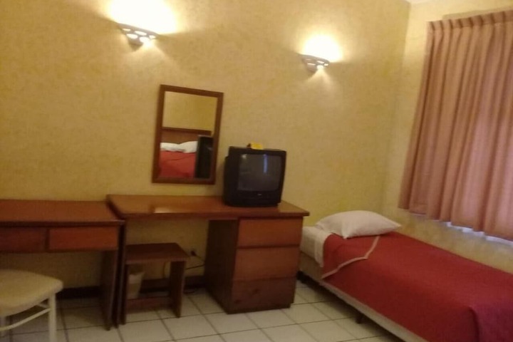 Room 4 of 53