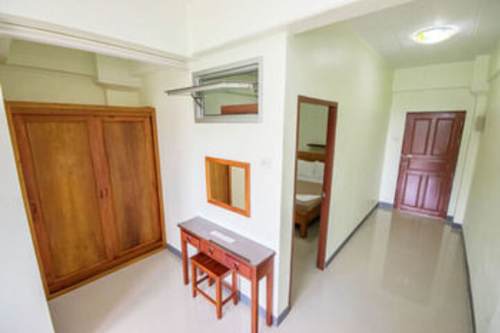 Room 35 of 48