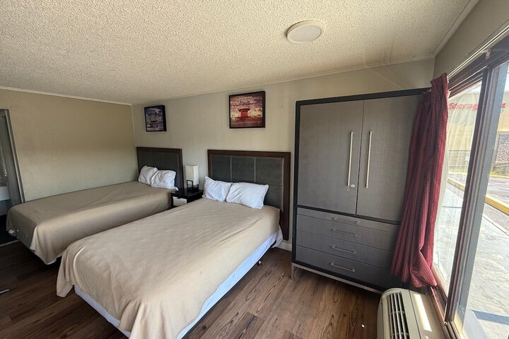 Room 6 of 20