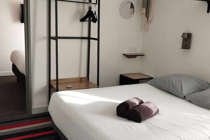 Room 45 of 80