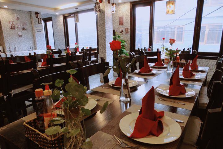 Dining 54 of 72