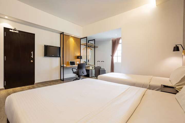 Room 15 of 30