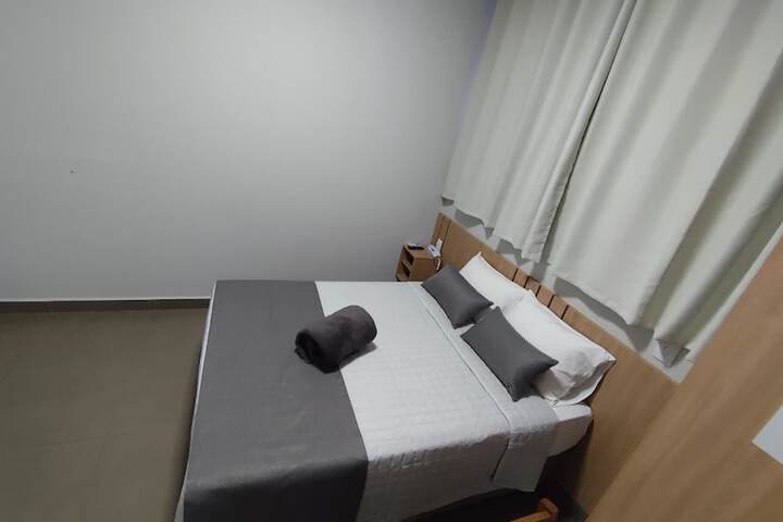 Room 10 of 34