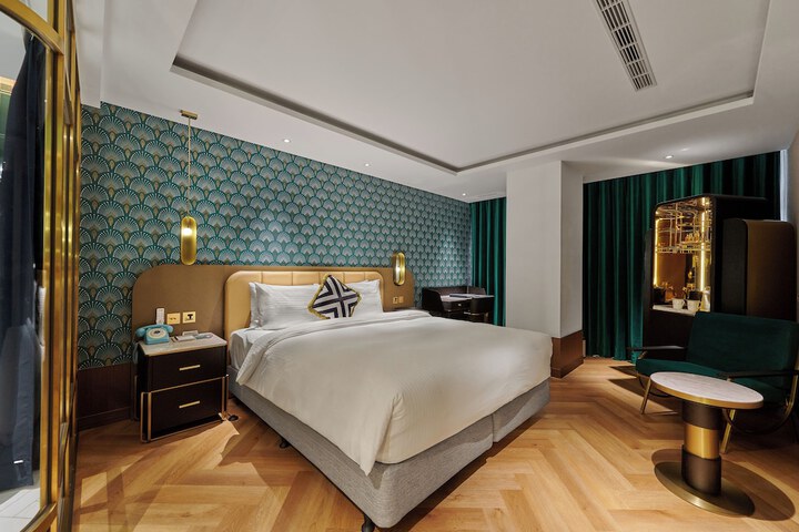 Room 20 of 48