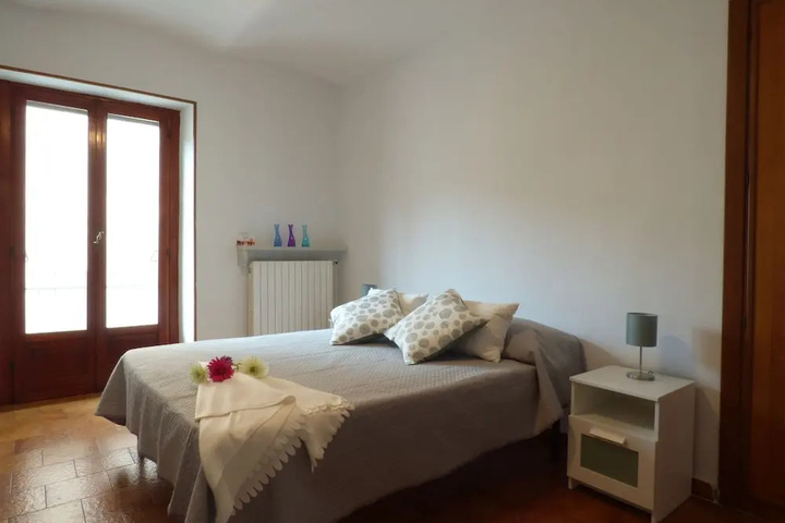Room 6 of 17
