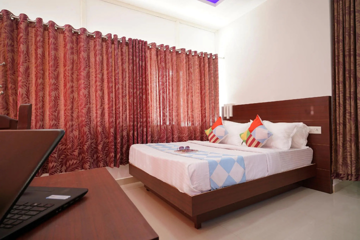 Room 4 of 5
