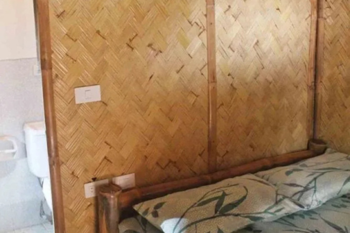 Room 2 of 12