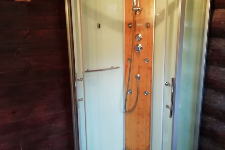 Room 13 of 28