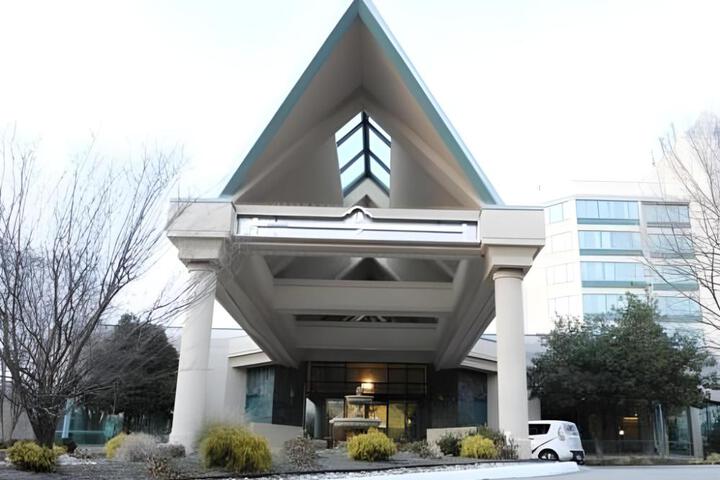 Image of Magnuson Hotel and Convention Center at Oyster Point