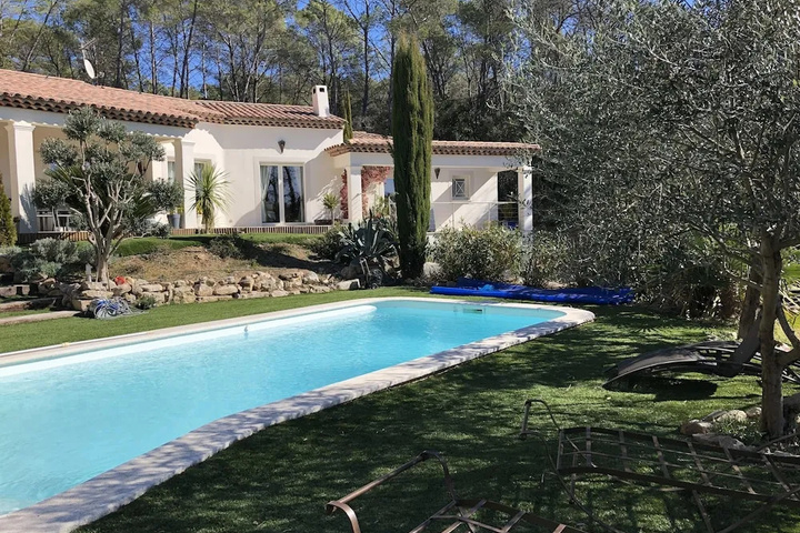 Pool 10 of 12