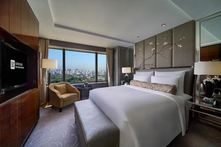 Room 45 of 114