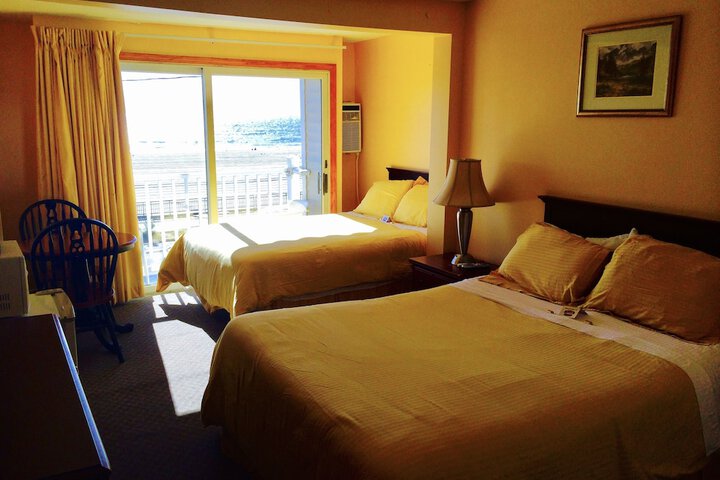 Room 8 of 32