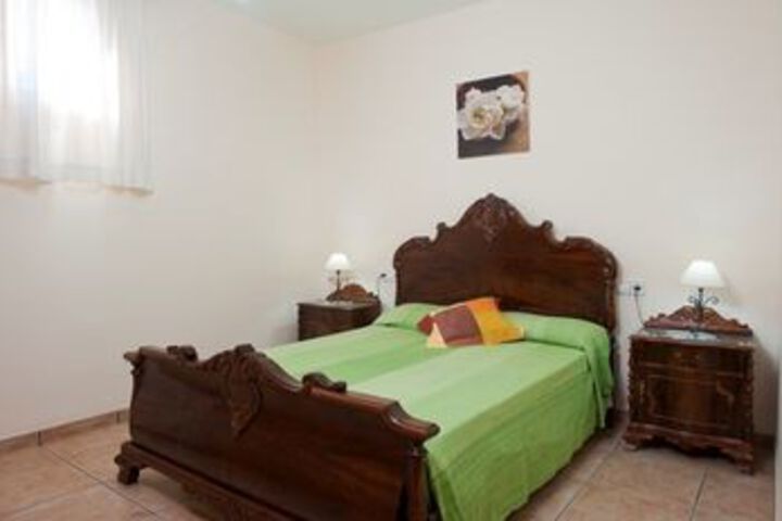 Room 4 of 10