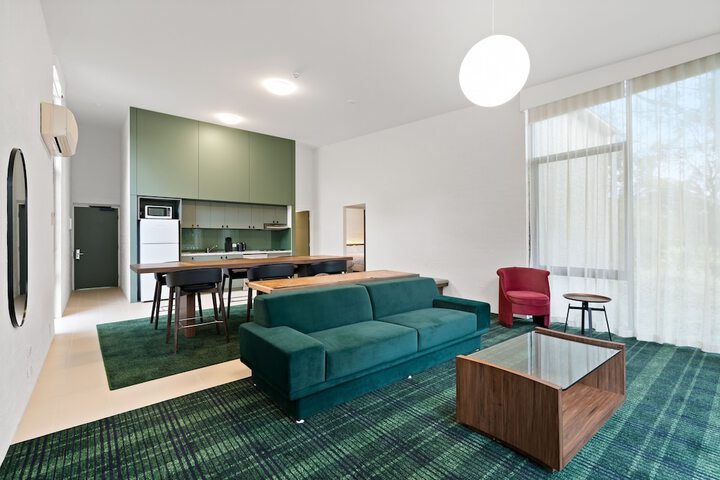 Room 28 of 53