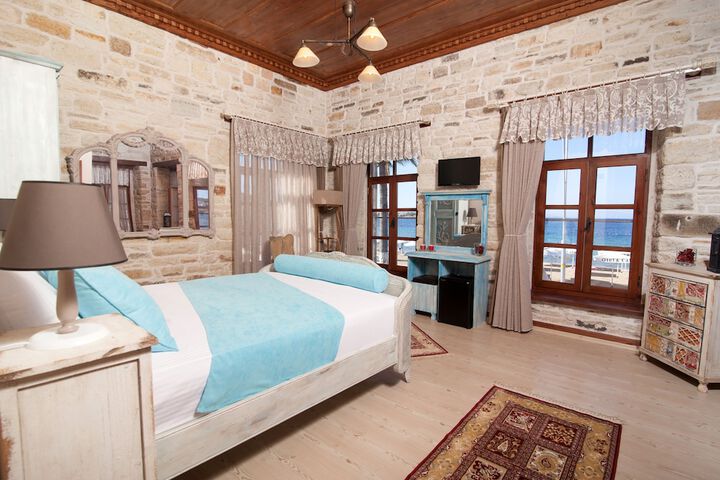 Room 10 of 26