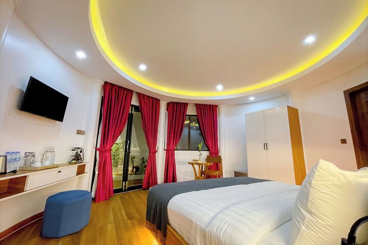 Room 31 of 180