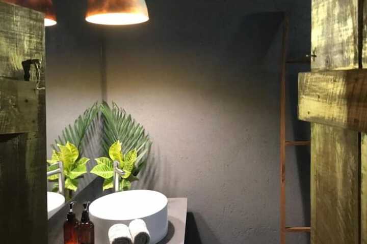 Room 20 of 82